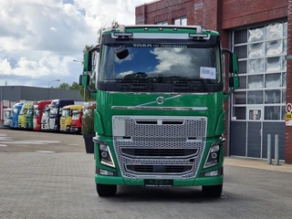 Volvo FH 2019 - 16.750 6x2*4 - Low roof - 4.60 WB - Full air - HUB reduction - Leather zdjęcie 2 miniatura