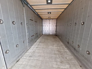 Volvo FH 2013 - 13.460 Globetrotter XL 6x2 - Box with side doors - Loadlift + Kelberg trailer 2012 with loadlift afbeelding 30