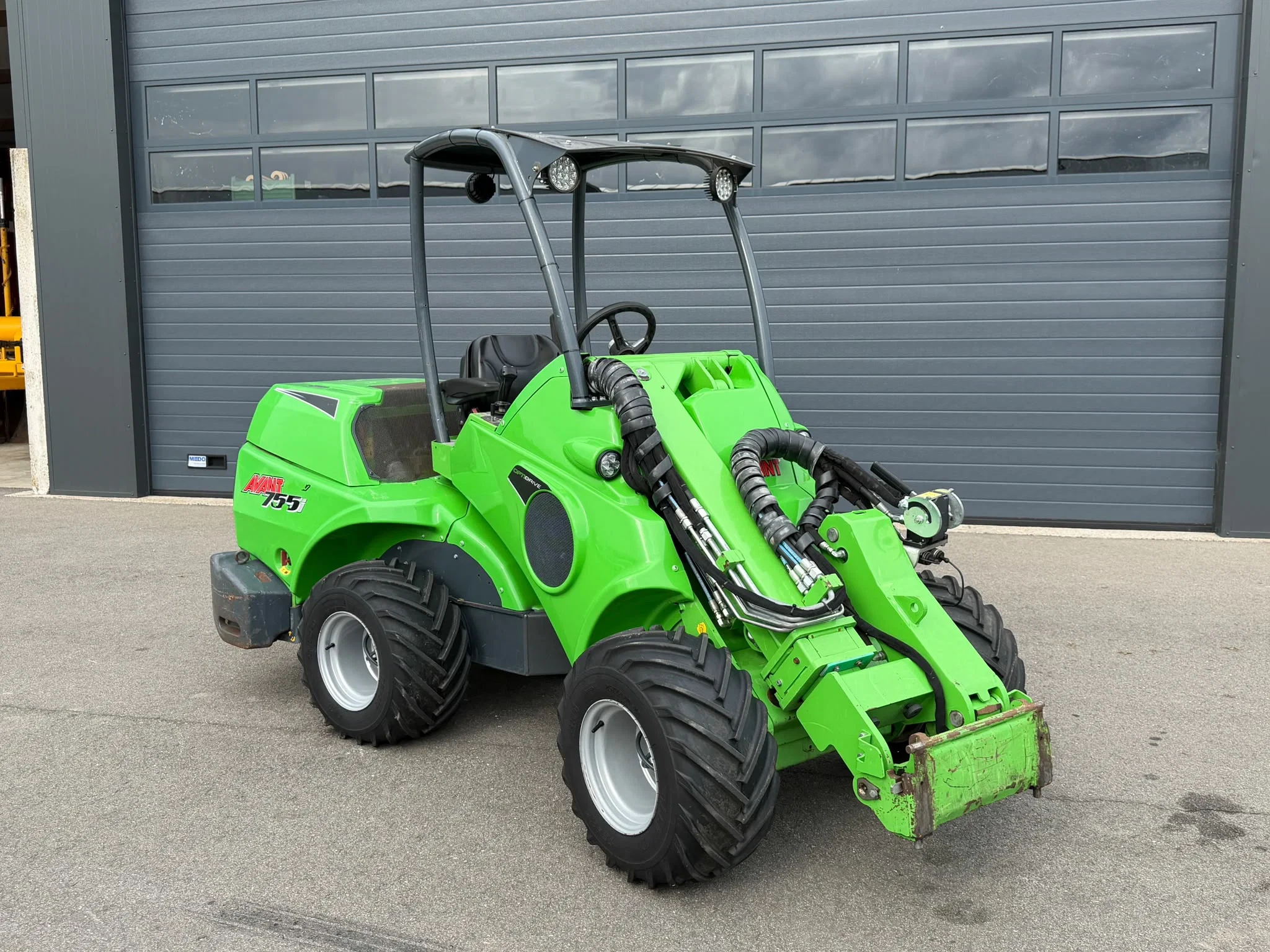 Avant 755i 2020 - TDL Mini-lader afbeelding 1