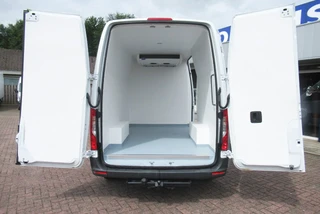 Mercedes-Benz Sprinter 2022 - 317 CDI Koel / Vries/ verwarmen Carrier Xarios 350 + 220 volt nacht stekkerL2/H2 obrazek 3