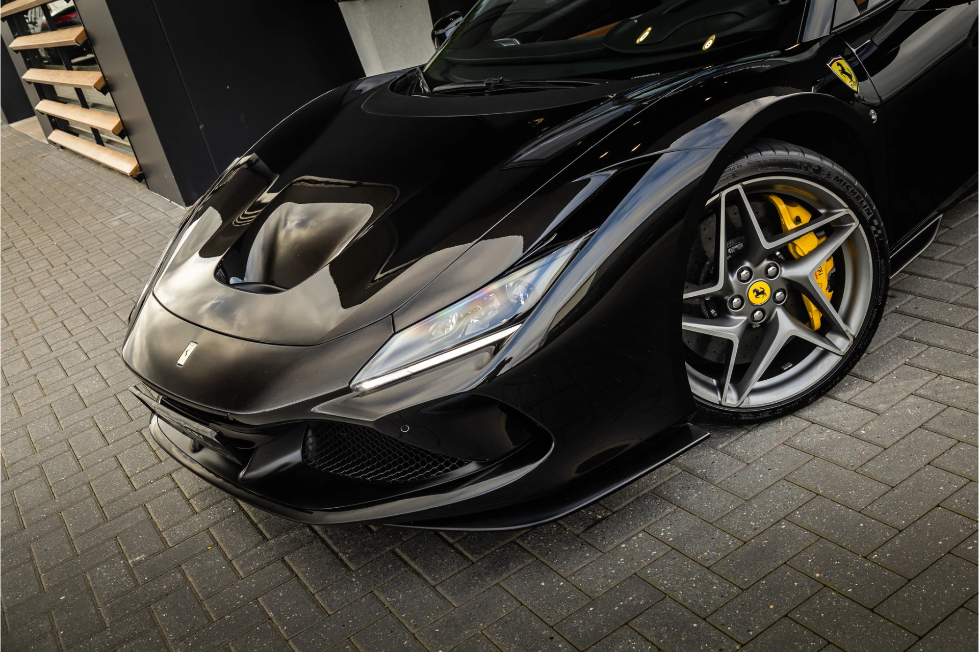 Ferrari F8 Spider 2022 - 3.9 V8 HELE obrázek 36