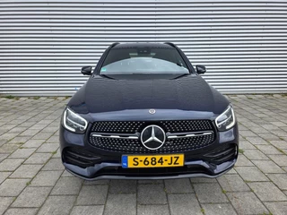 Mercedes-Benz GLC 2021 - Mercedes-Benz 300 de 4MATIC - AMG pakket - Black edition obrazek 2