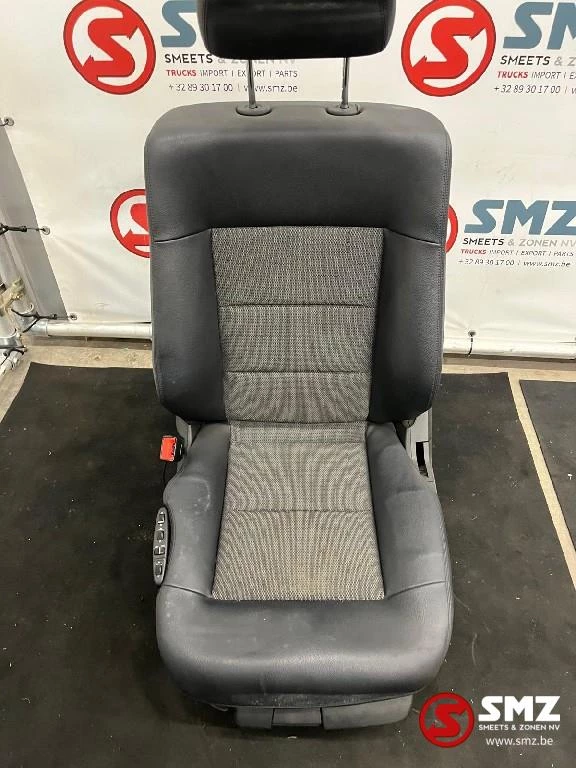 Mercedes-Benz - Occ set interieur met zetels S212 Mercedes image 14
