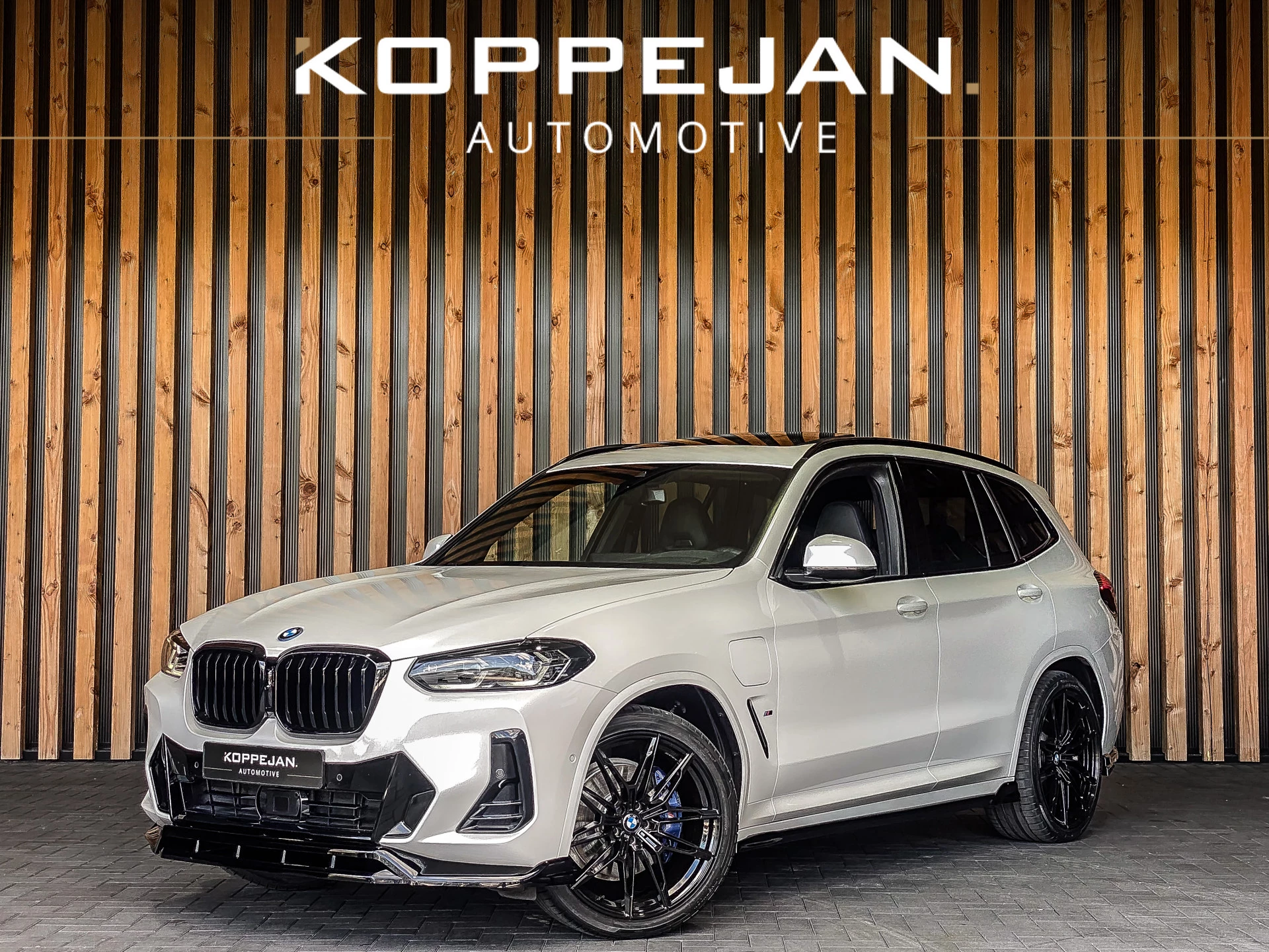BMW X3 2023 - xDrive30e 292PK High Executive M-Sport afbeelding 1