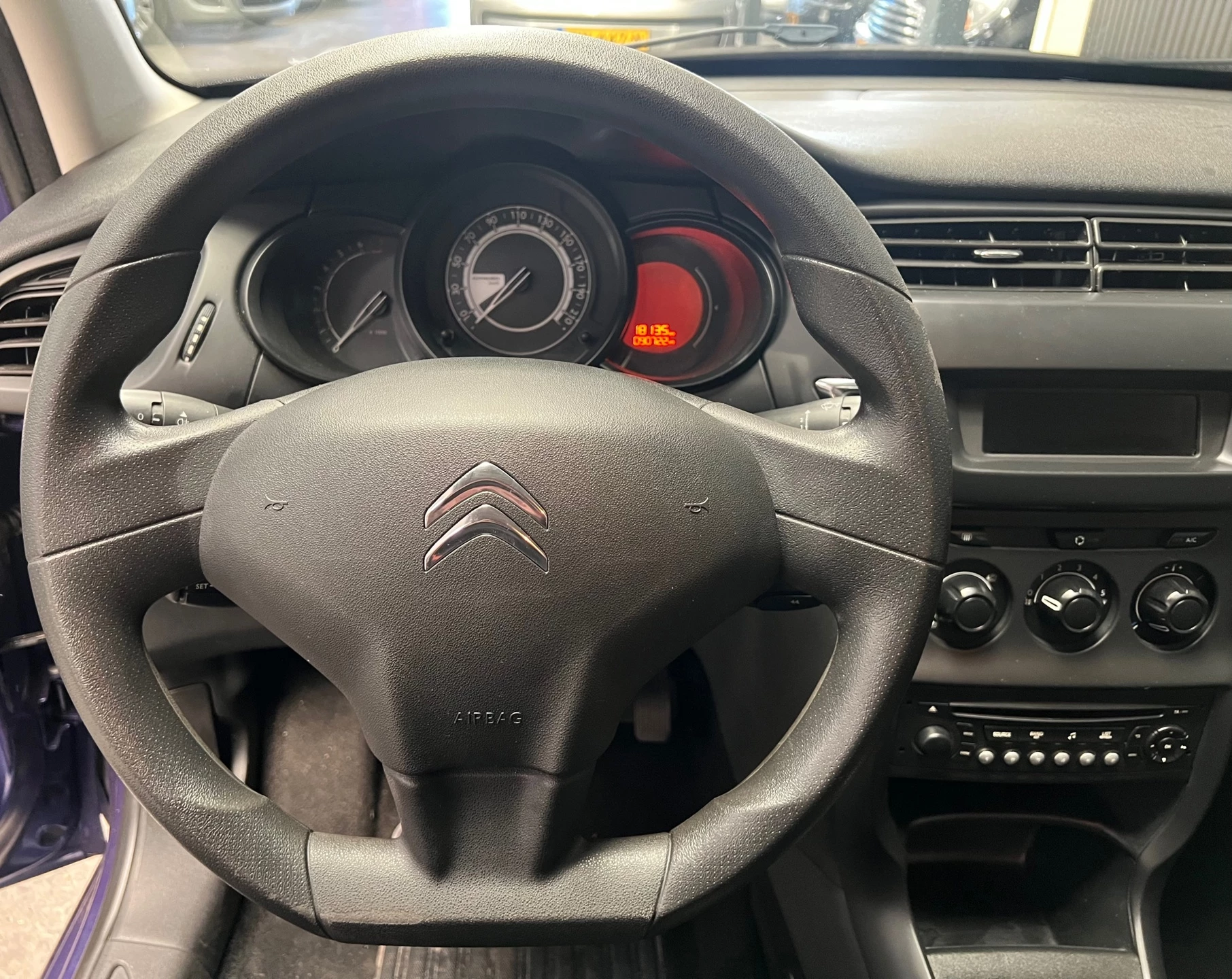 Citroën C3 2014 - 1.0 VTi Attraction Cruise Control - NAP - Airco afbeelding 12
