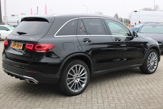 Mercedes-Benz GLC 2020 - 300e 4MATIC AMG Line LEDER SFEER CARPLAY CAMERA 20'' imagen 6