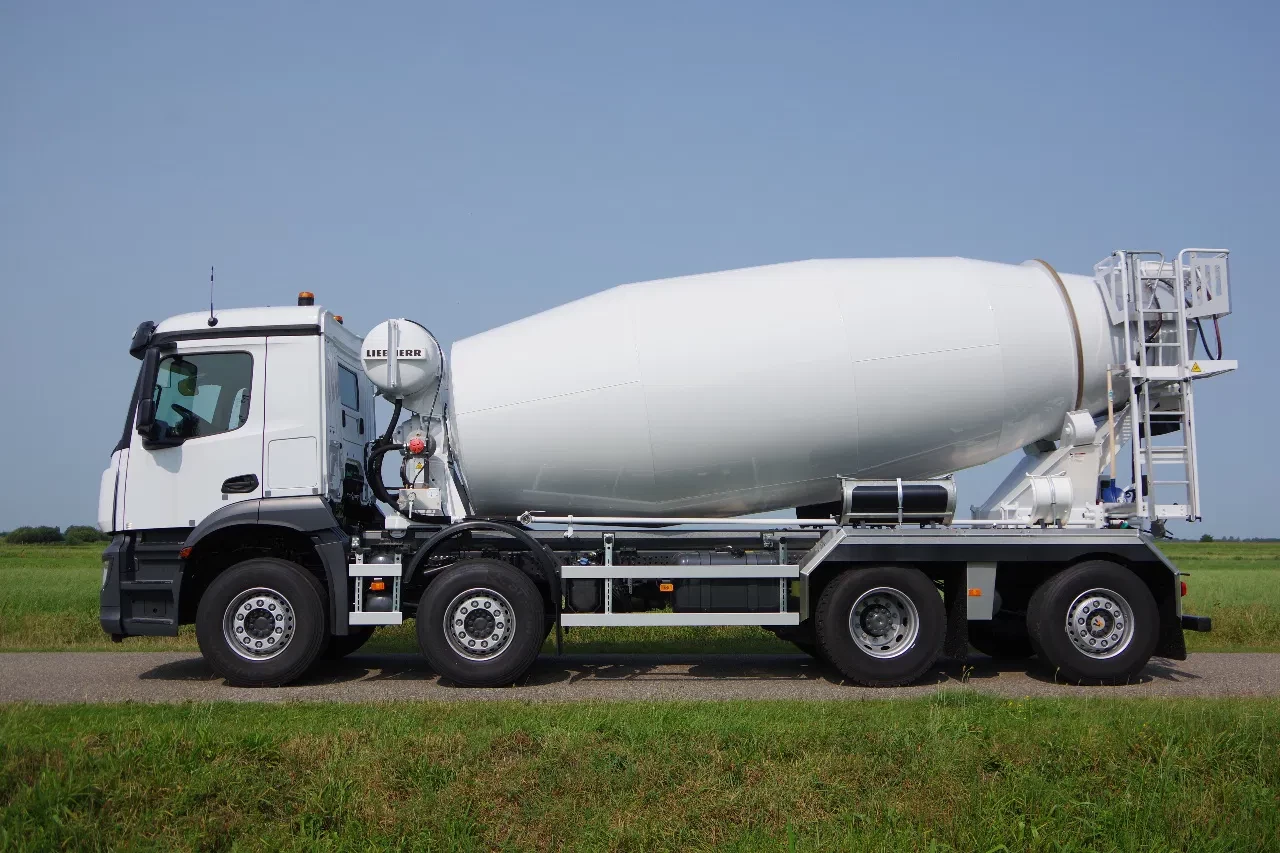 Mercedes-Benz Arocs 2024 - 41,5-tons 8x2 WSG Liebherr mixer 12m3 afbeelding 2