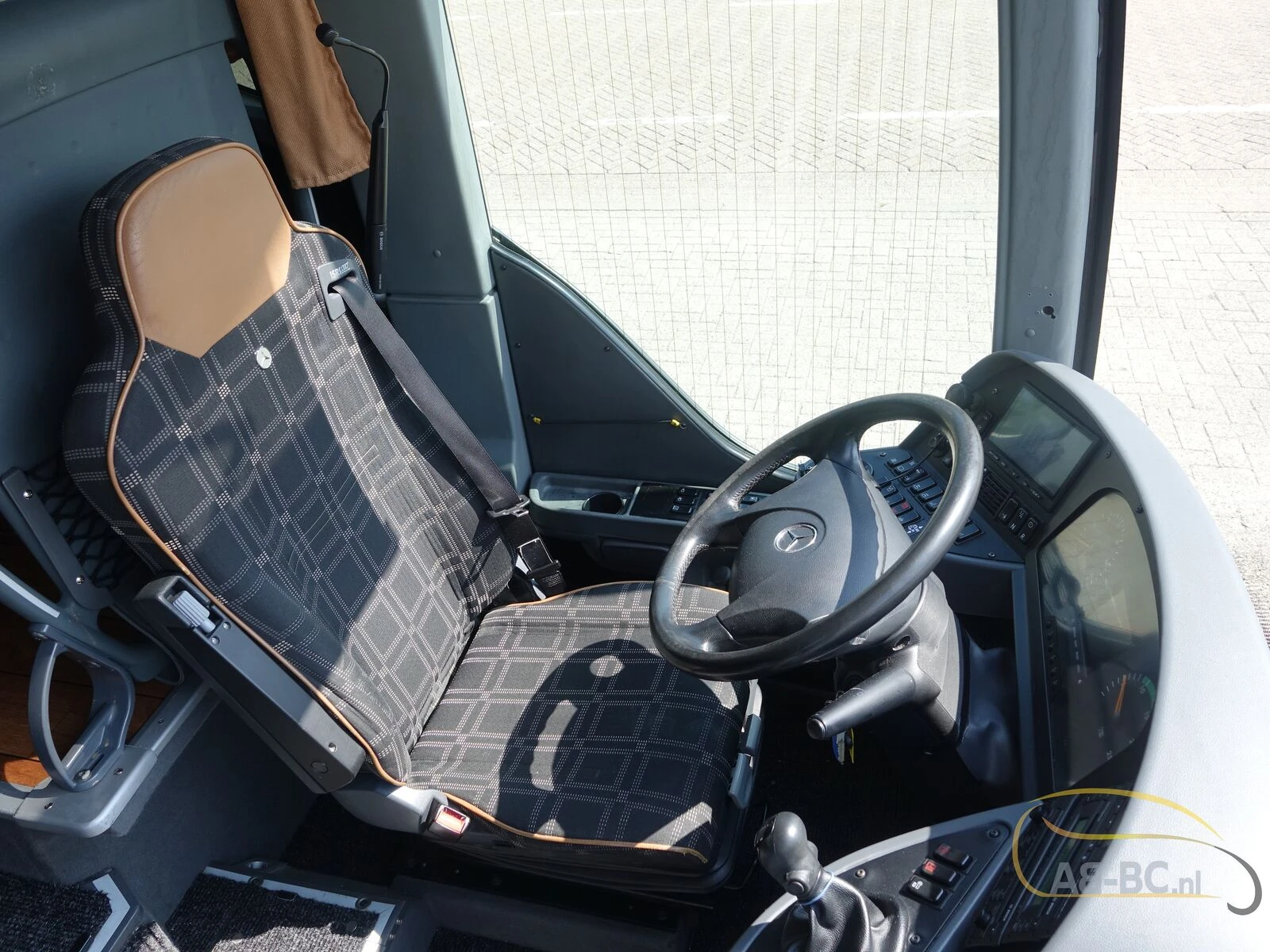 Mercedes-Benz Tourismo RHD-L, 62 Seats, Euro 6 2015 afbeelding 59