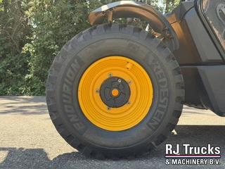 JCB 541-70 Agri - SRS | Hydraulic Quick Hitch | LED | Stage IV | 4,1 2018 - N/A obrazek 32