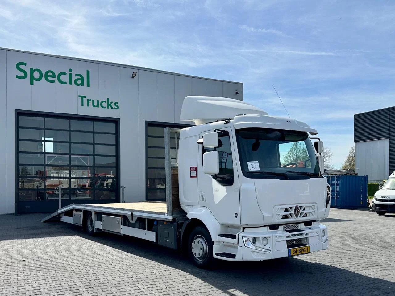 Renault D 2015 - 12 Comfort / Euro 6 / Oprijwagen / Machinetransporter obrázek 1