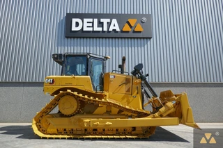 Caterpillar 2020 - D6 LGP image 2 thumbnail