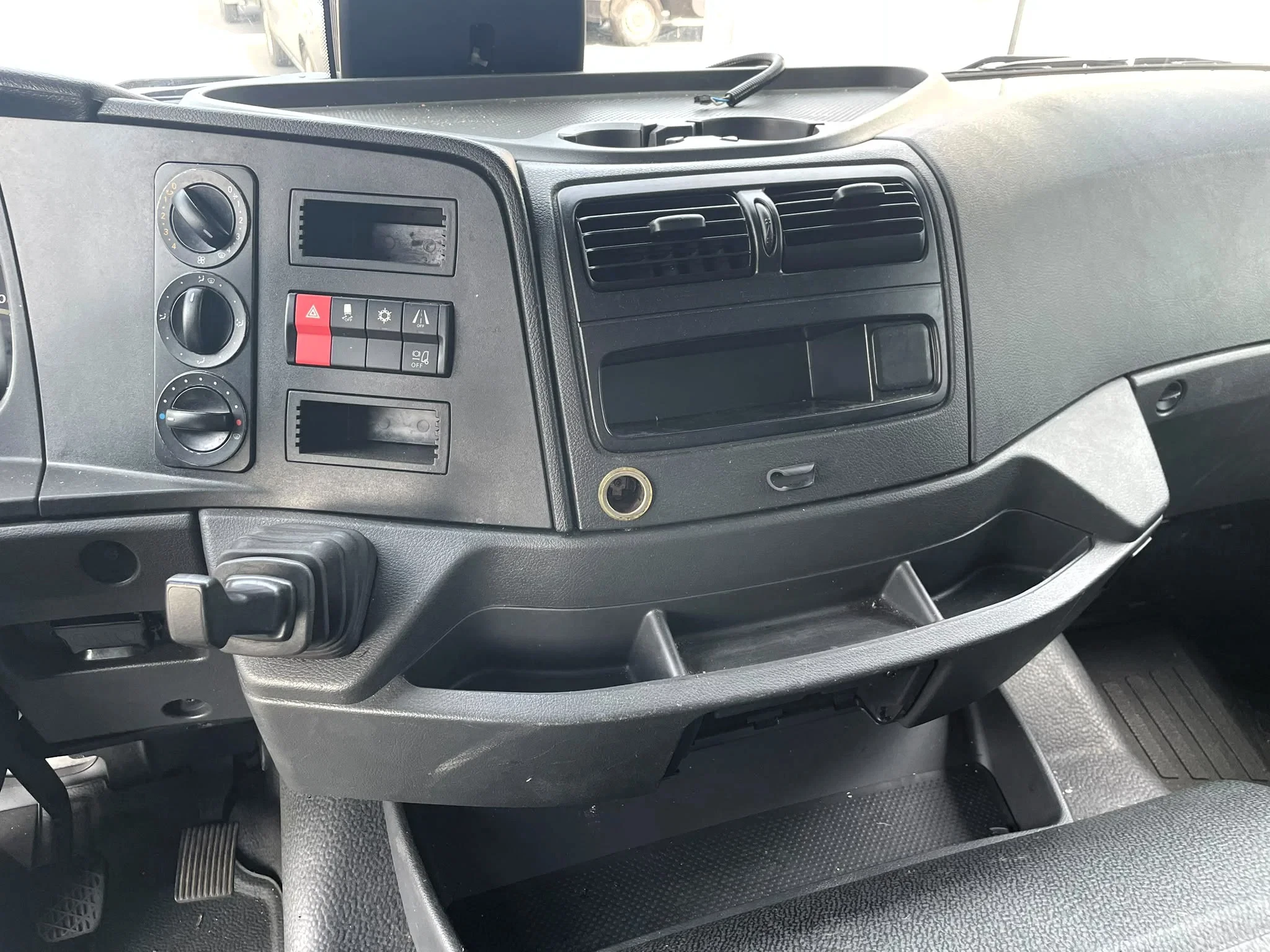 Mercedes-Benz Atego 2018 - 1221 *Airco*Luchtvering A verstelbaar*Cruise Control*Spoorwegassistent afbeelding 5