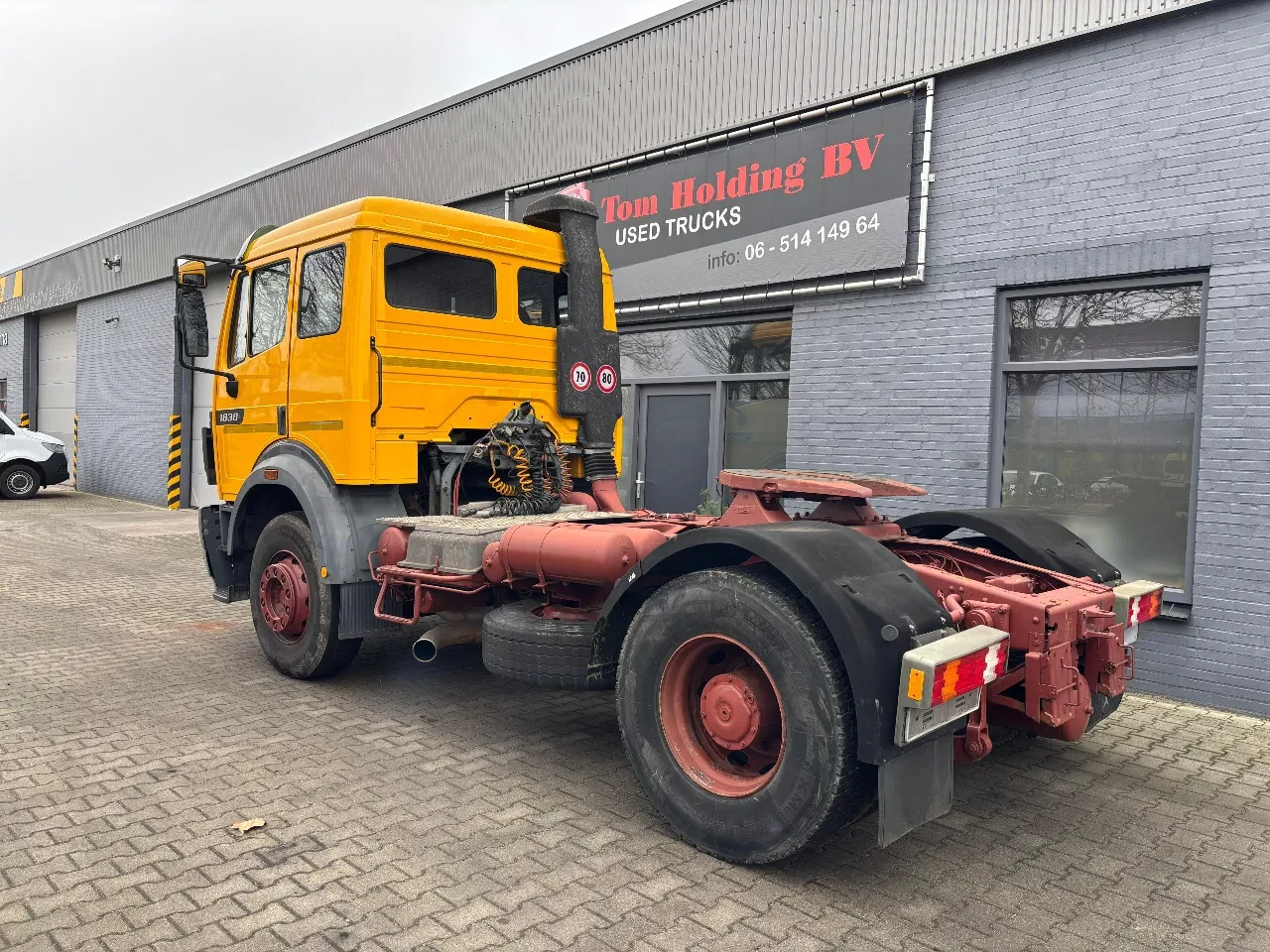 Mercedes-Benz SK 1838 V8 1995 - 4X2 steel/air top condition 0nly 372170 km original EPS afbeelding 3