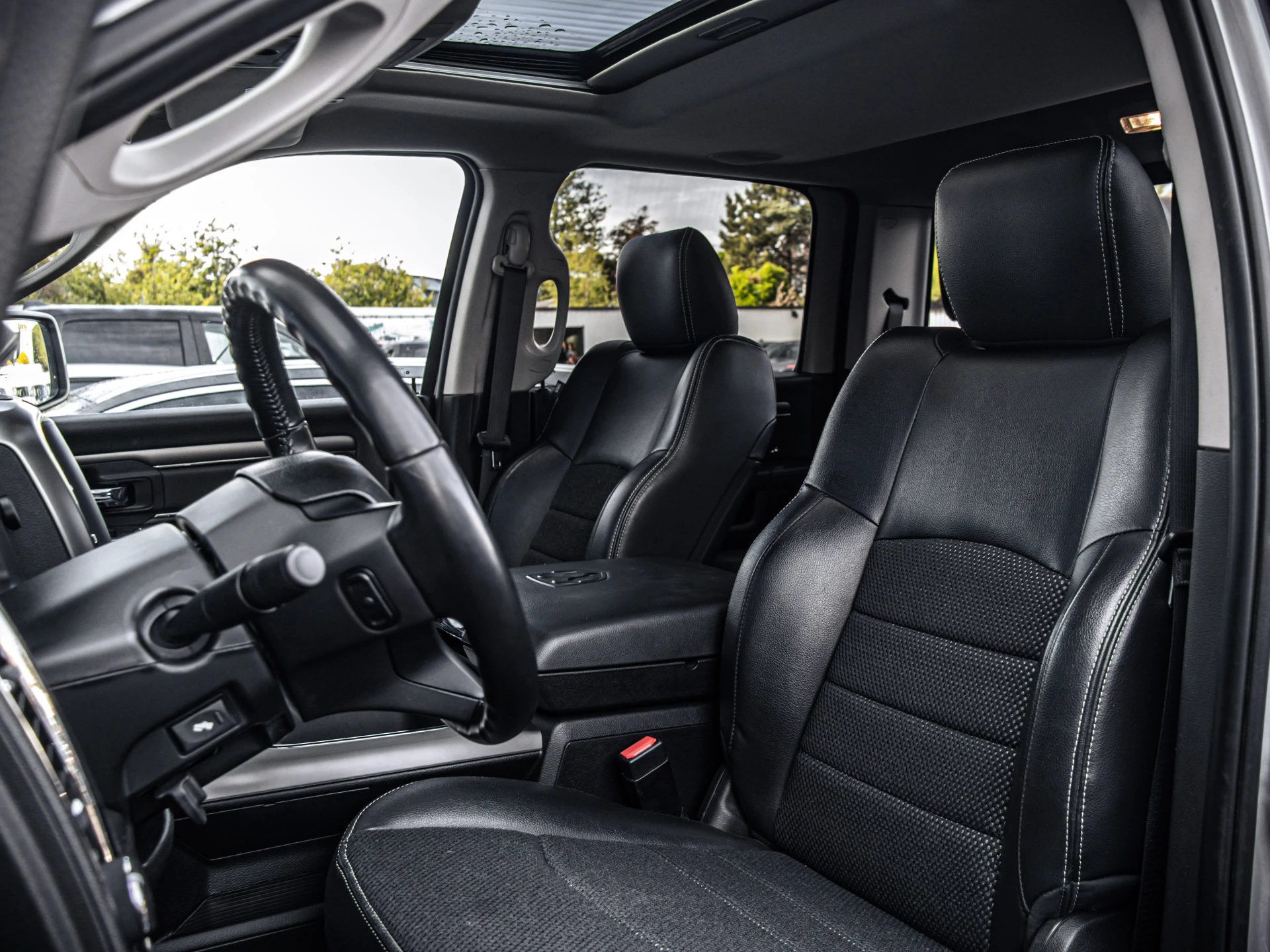 Dodge Ram 1500 2021 - Sport | 5.7L HEMI V8 4x4 image 11