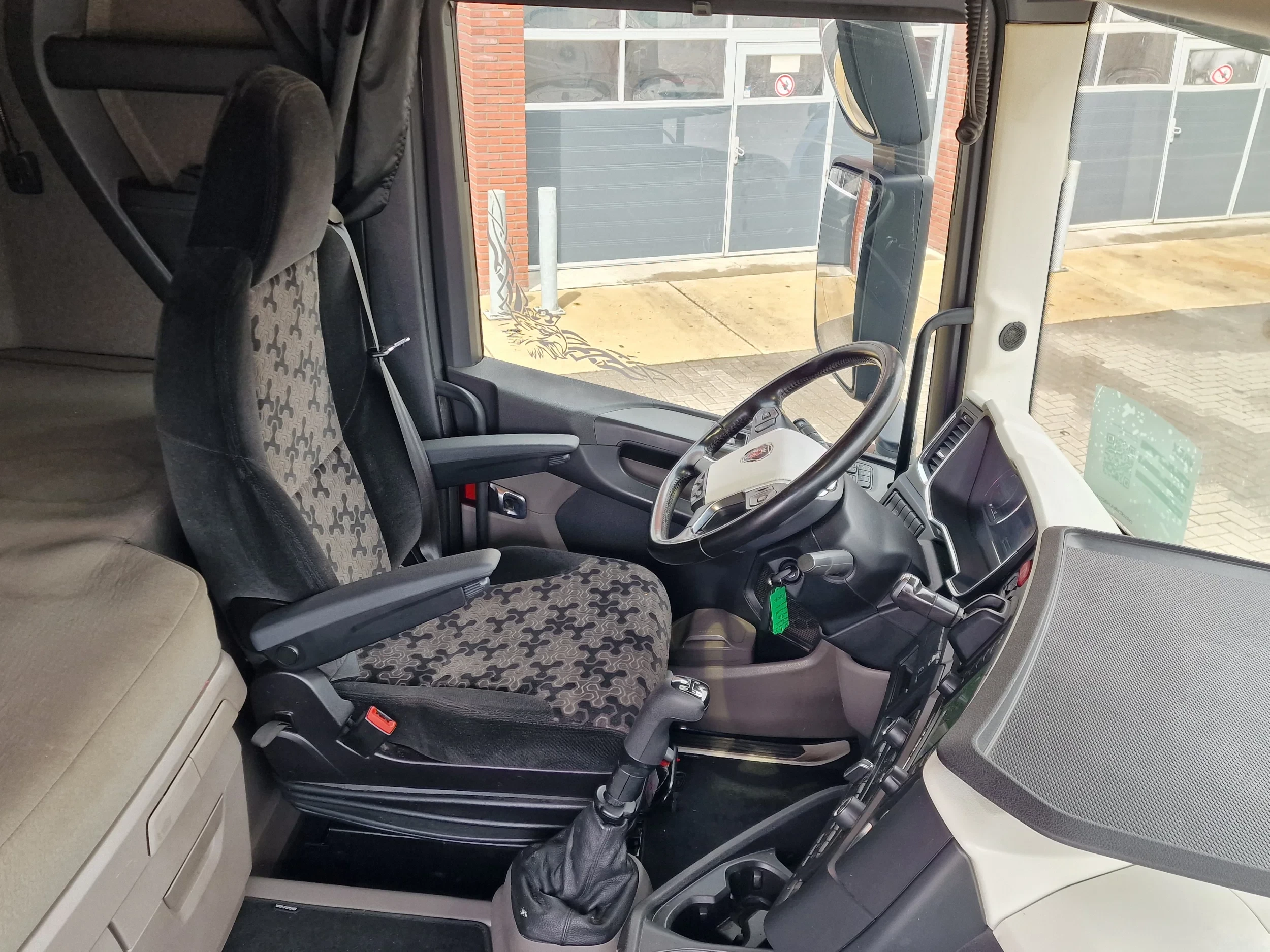 Scania R 2020 - R650 V8 NGS Highline 6x4 - Manual gearbox with retarder - Full air - 2x tank afbeelding 48