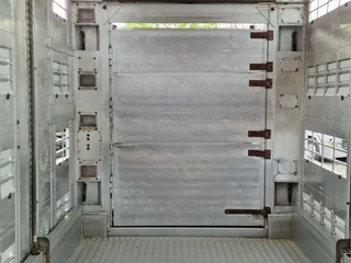 Finkl N/A 2008 - SAV35 - 3 deck Livestock - Water & Ventilation - Lifting Floors - Lifting roof image 32