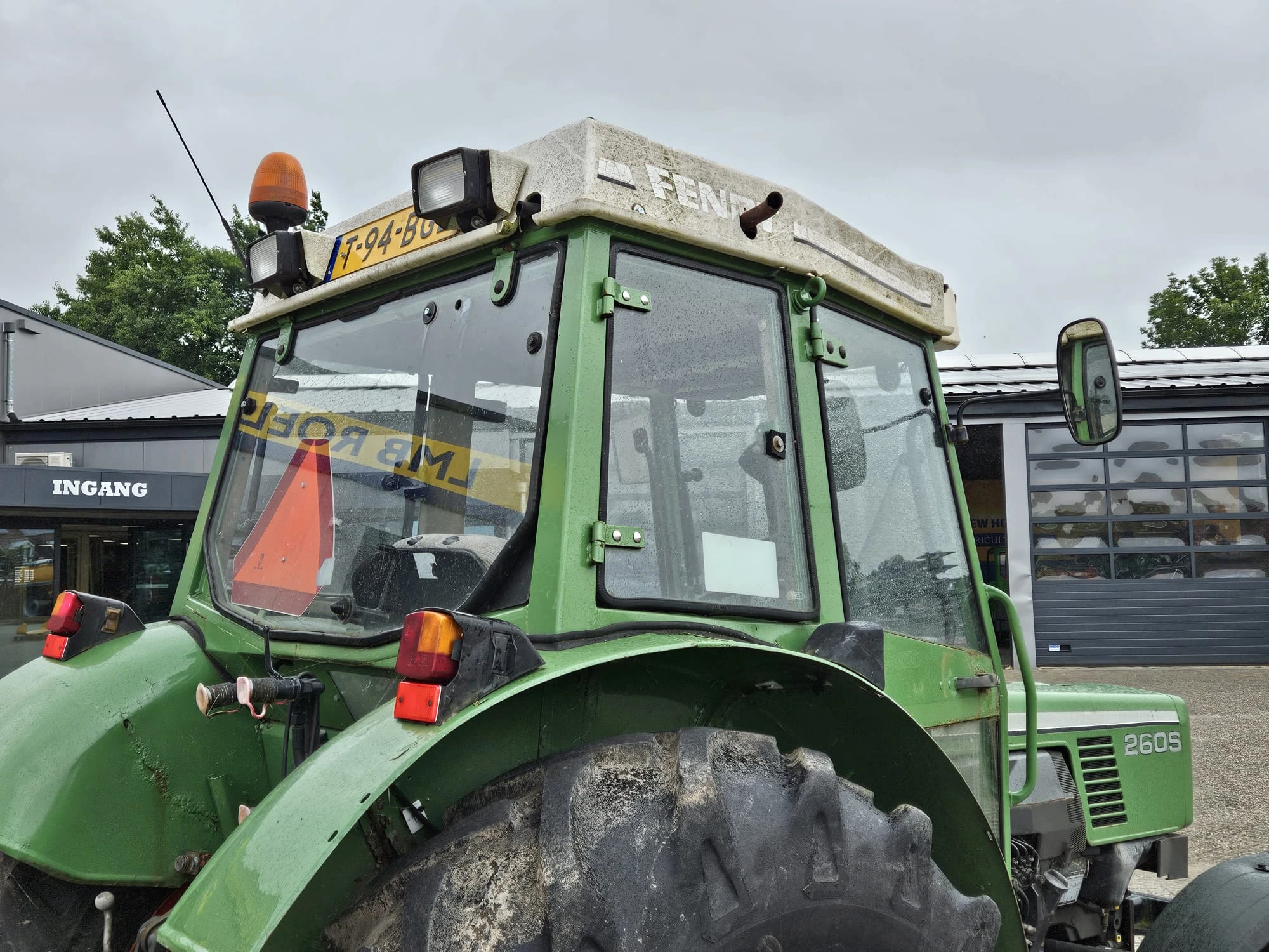 Fendt 1994 - 260 S landbouwtrekker afbeelding 13
