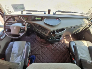 Volvo FH 2019 - 13.500 Globetrotter XL 4x2 - I parkcool - Full air - Leather - 2x tank obrazek 12