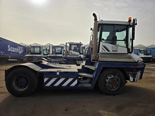 Terberg RT283 | TERMINAL TRACTOR 4X4| TURNING CHAIR. | AUTOMATIC GEAR | 23235 HOURS 2012 - N/A imagem 7