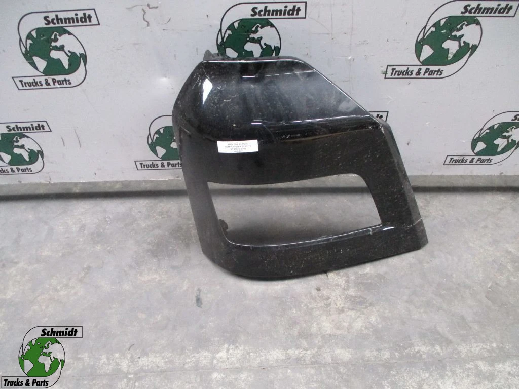 MAN - 81.41610-6750 // 6751 L+R BUMPER HOEK TGX EURO 6 obrázek 1