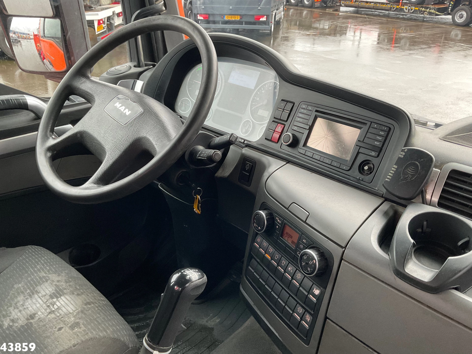 MAN TGS 2015 - 35.400 8x4 Euro 6 Palfinger 17 Tonmeter Z-kraan afbeelding 15