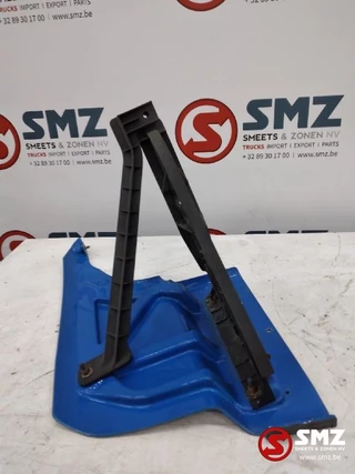 Iveco N/A 2007 - Occ set steunen cabinespoilers Iveco zdjecie 1