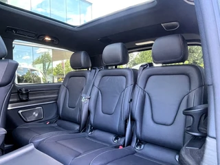 Mercedes-Benz V-Class 2024 - *300d 4Matic**Panoschuifdak*Airco V+A*Burmester*AHK 2,5t*Elektr. schuifdeur L+R*4Matic*Stuurverwarming*Stoelverwarming obrazek 8