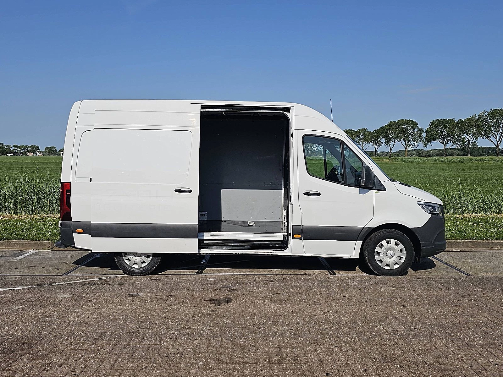 Mercedes-Benz Sprinter 2021 - 316 obrázek 12