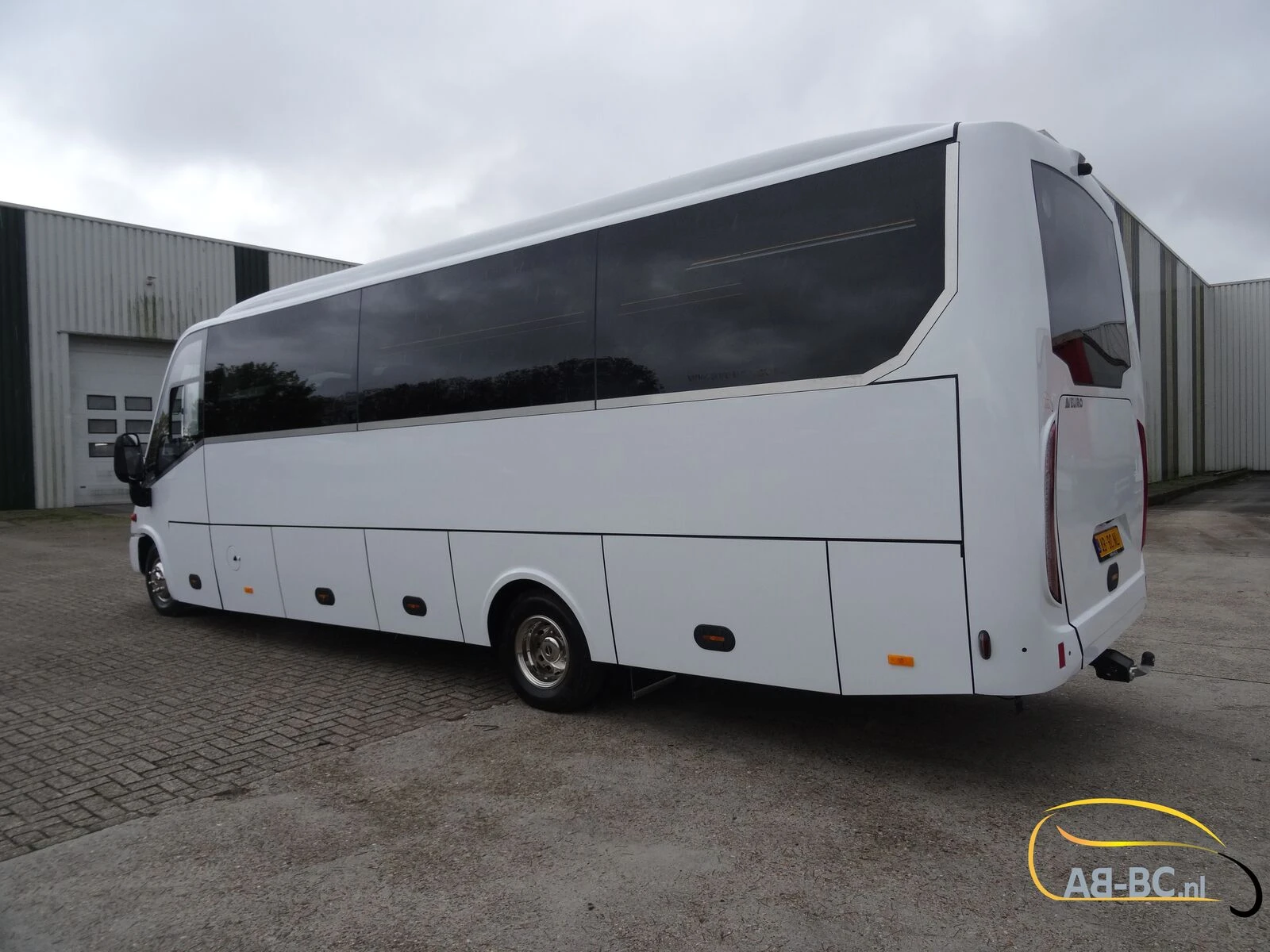 Iveco Aveuro Tourna 35 Seats EURO 6 2 Units Available afbeelding 18