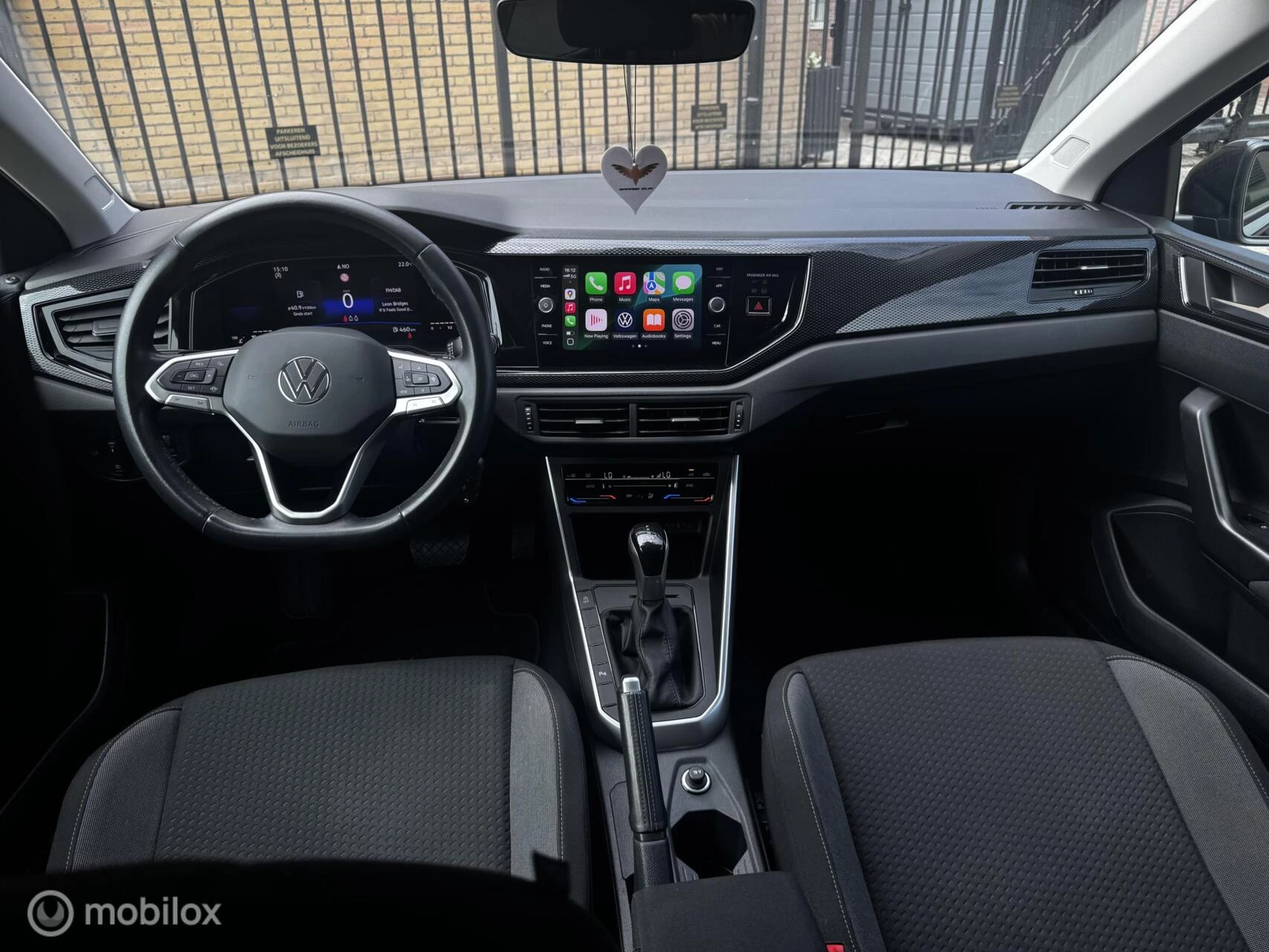 Volkswagen Polo 2022 - 1.0 TSI Life Business APPLE CAR PDC 62KM afbeelding 7