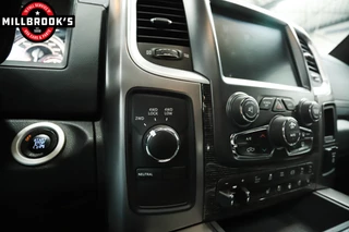 Dodge Ram 2016 - 2500 limited 6.7L Cummins Black Edition obrazek 16