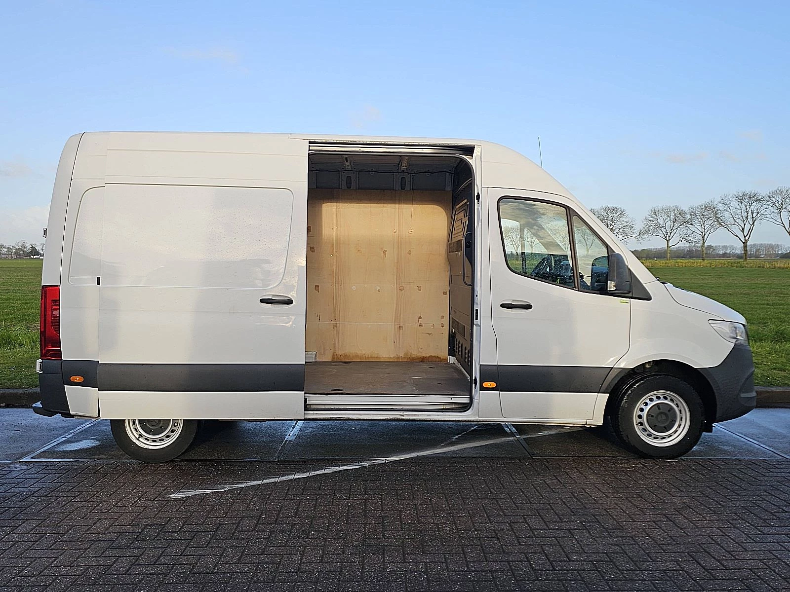 Mercedes-Benz Sprinter 2018 - 214 image 13