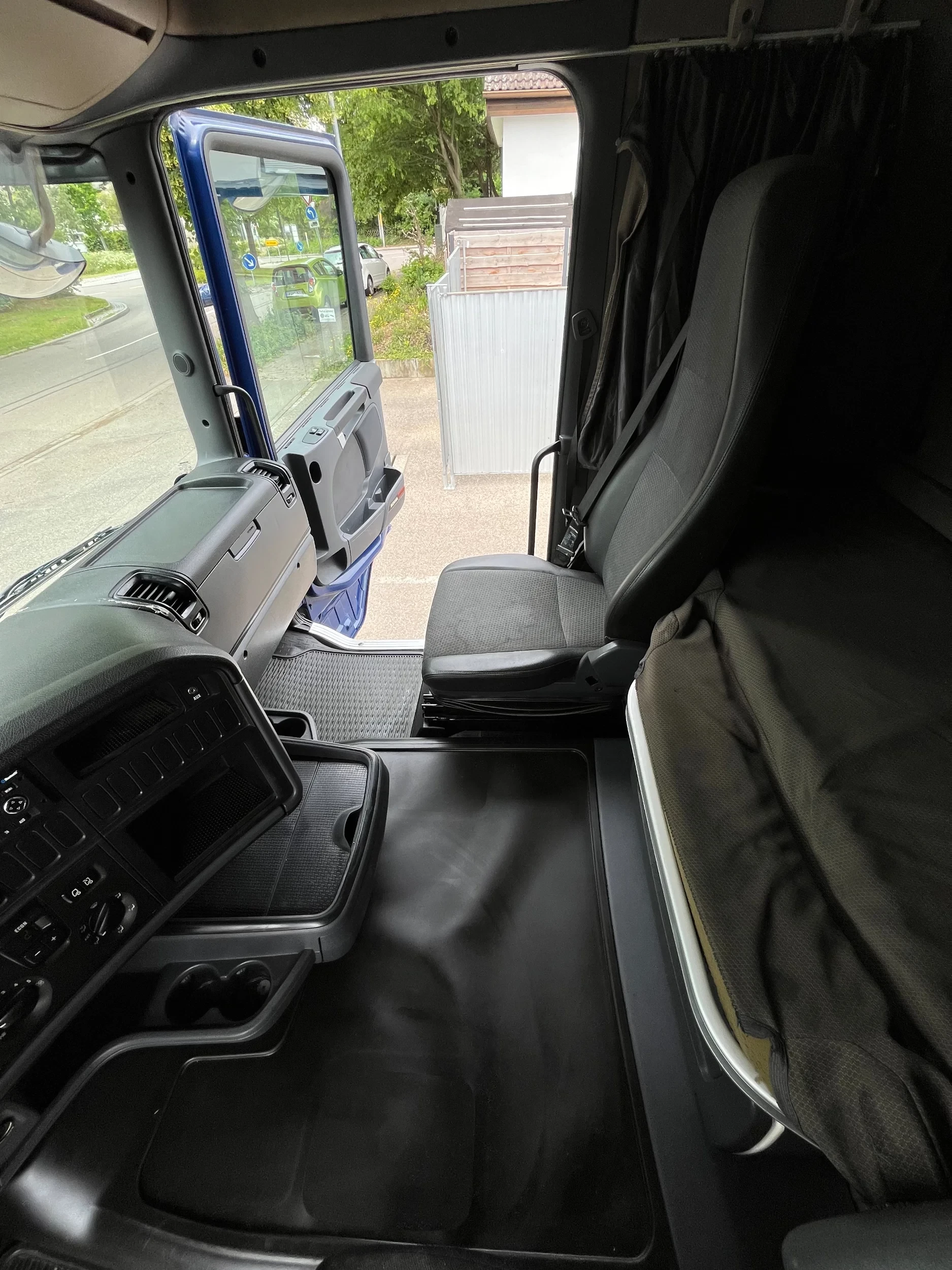 Scania R 2015 - R410 5 x Volumen-SZM 4x2 *MEGA *Retarder *Topline Bild 24