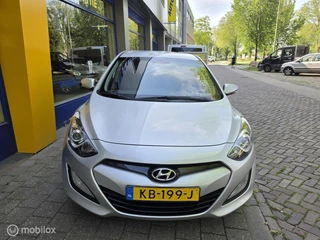 Hyundai i30 2016 - 1.6 GDi i-Motion plus Dealer onderhouden! obrazek 4