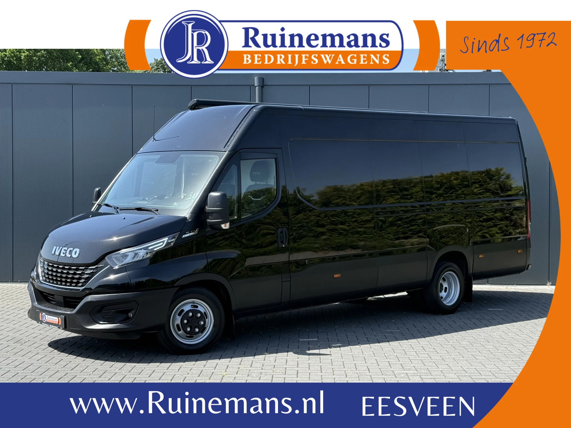 Iveco Daily 2021 - 35C21 3.0 210 PK AUTOMAAT L3H2 N1 / MOTORSPORT INRICHTING / LUIFEL / LUCHTSLANG / DUBBEL LUCHT / 3-ZITS afbeelding 1