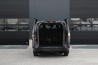 Ford Transit Custom 2026 - 340 2.5 PHEV L2H1 Kombi Trend 9 zits - 2x Schuif - Navi - Trekhaak - LED - Stoel-stuurverwarming - Prijs exclusief BTW - Rijklaar image 8