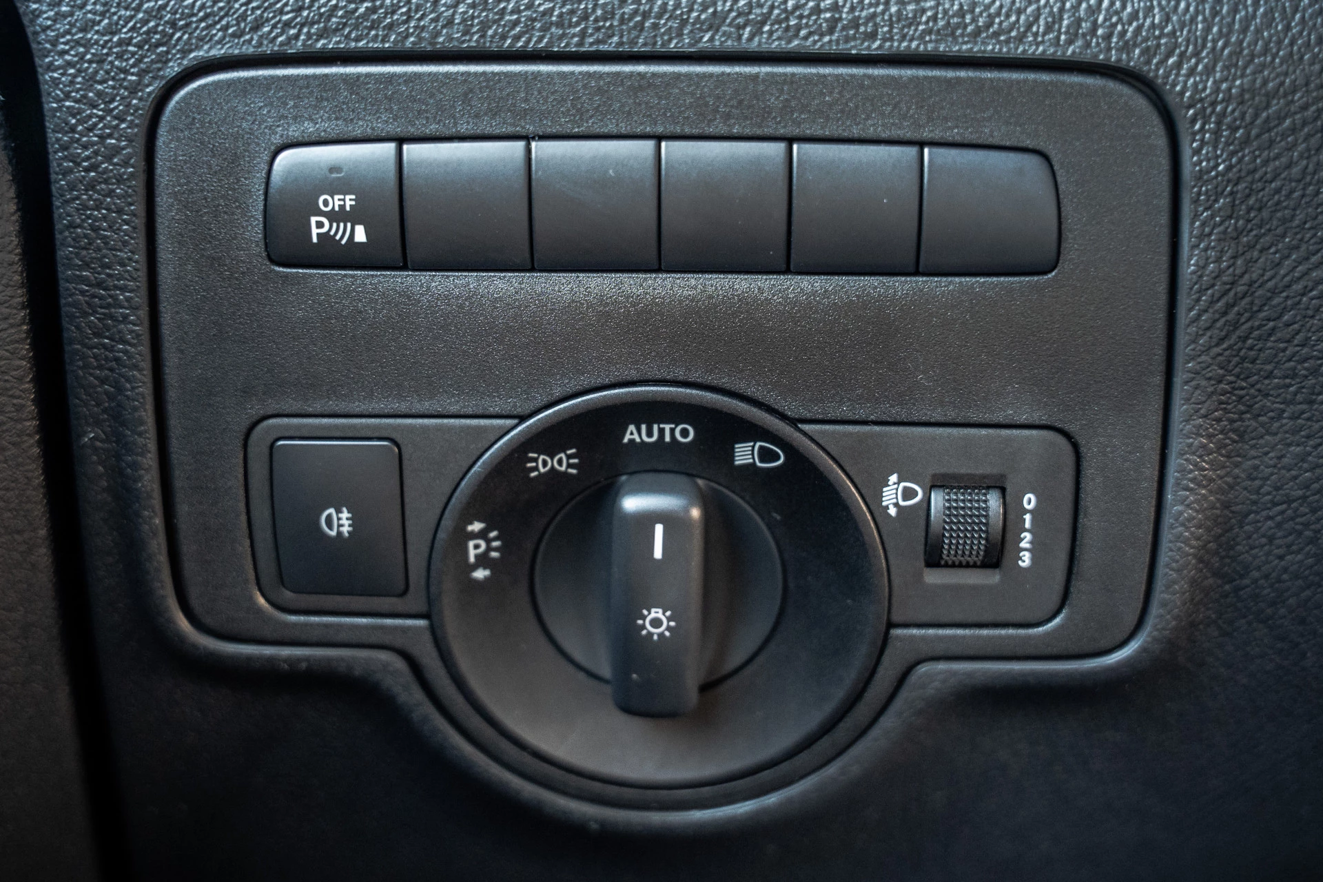 Mercedes-Benz Vito 2021 - 116 CDI L2H1 | 163 PK | Cruise | PDC | Airco | Trekhaak image 24