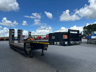 Broshuis N/A 2015 - 3ABSD Lowloader 3-axle / GVW: 53.000kg / Neck: 23.000kg / hydraulic steering + ramps + loading table / 4.60m extendable / winch / liftaxle immagine 13