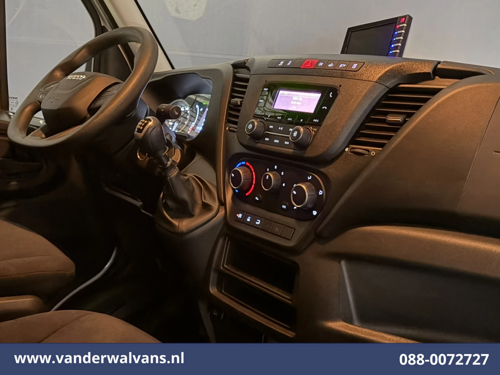 Iveco Daily 2024 - 35C16H 157pk Bakwagen Laadklep Euro6 Airco | Camera | Bijrijdersbank afbeelding 16