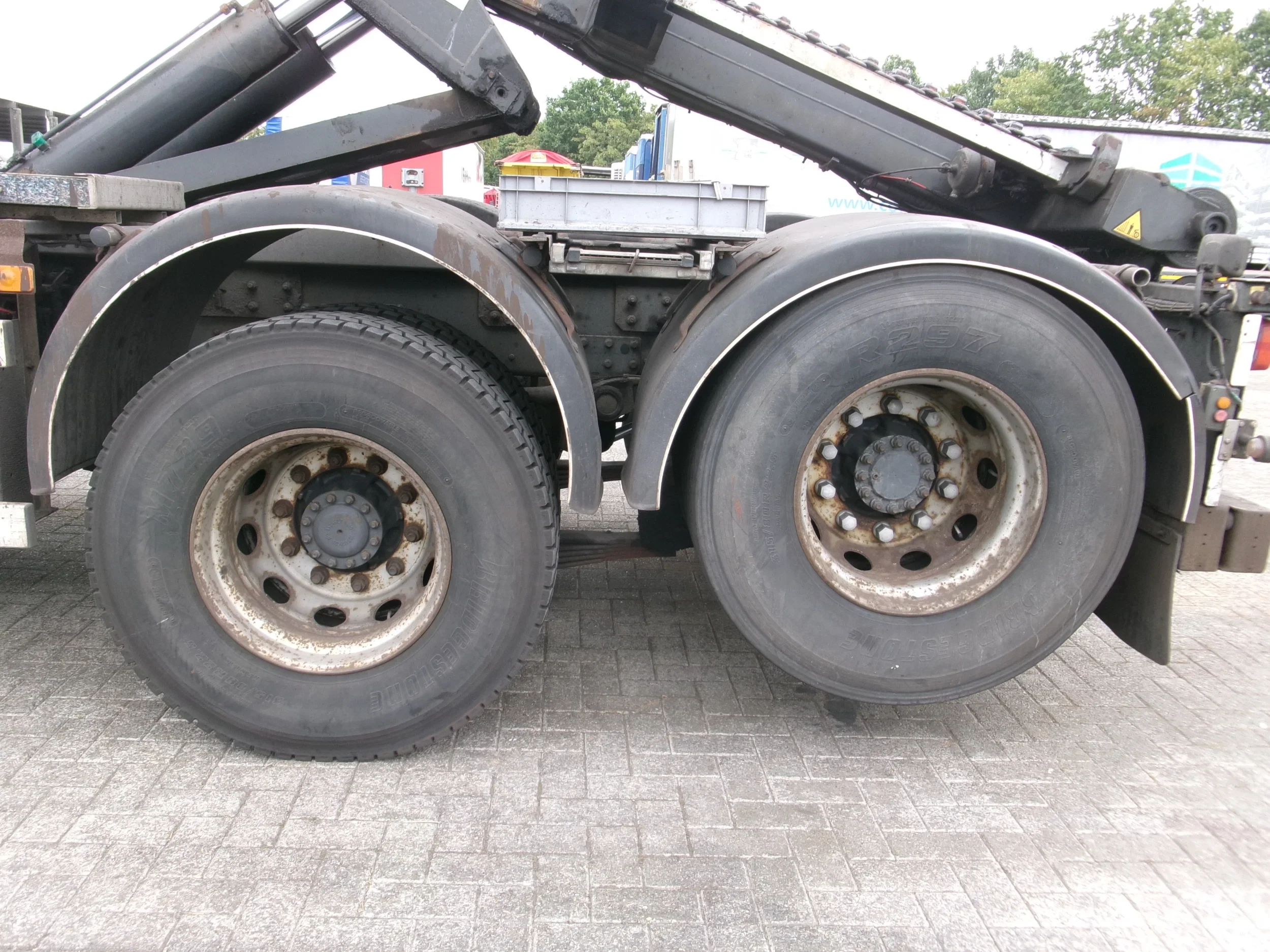 Volvo FM 420 2010 - 8X2 FULL STEEL +HMF 2420 NL TRUCK afbeelding 13