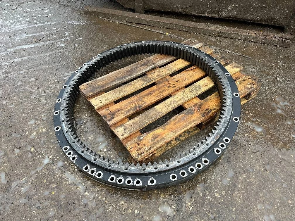 Cat 2018 - 323 slew ring obrázek 2