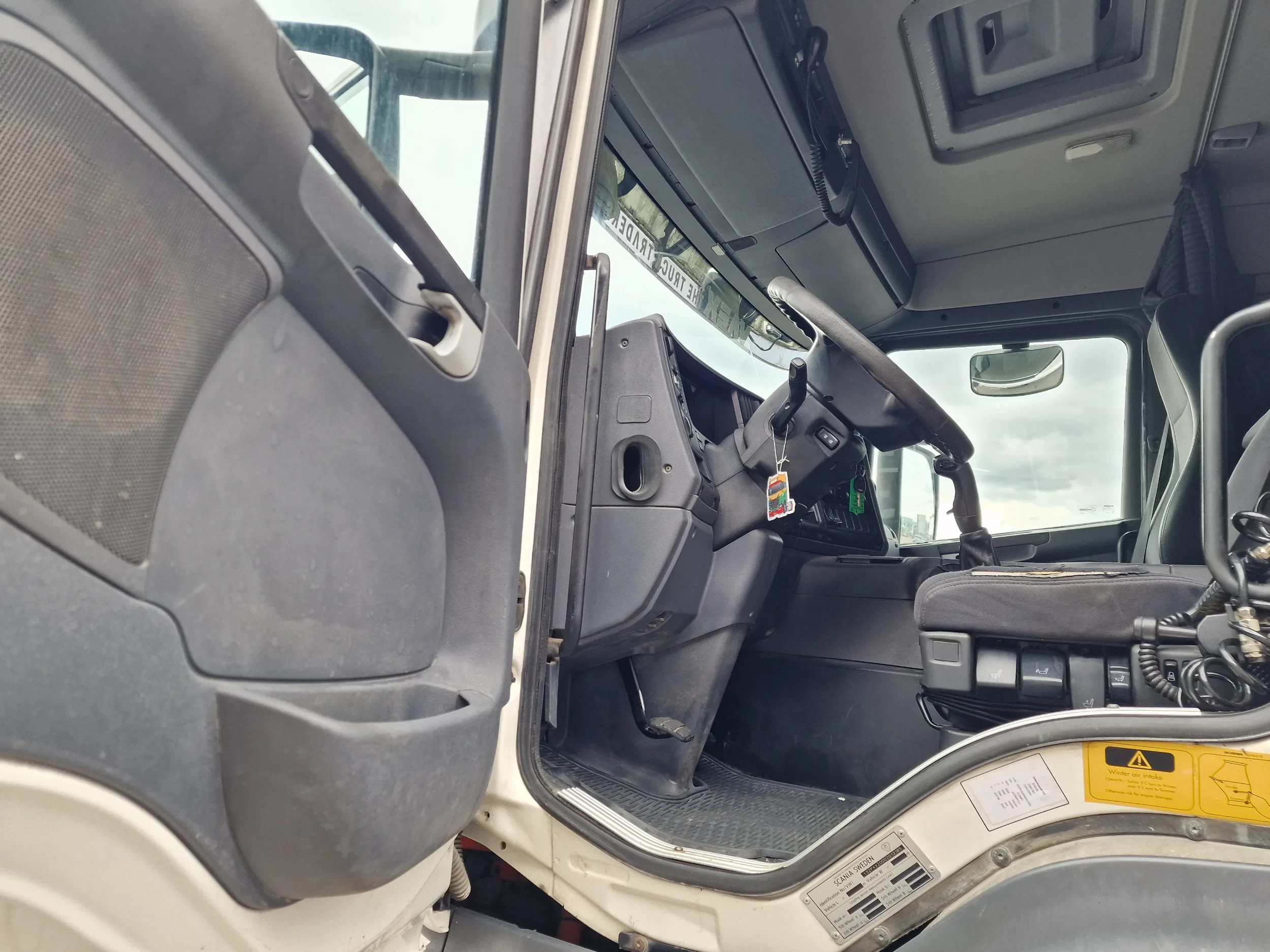 Scania P 2005 - P410 EURO3 - steal / air - manual gearbox - hydraulic afbeelding 9