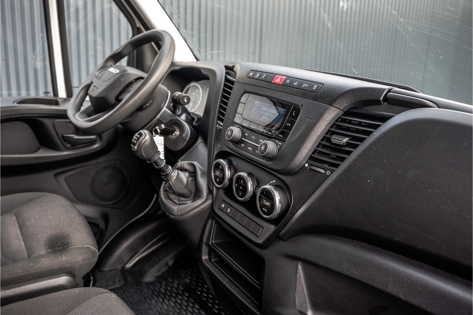 Iveco Daily 2024 - **35S16 | 156 PK | 3.500KG trekgew. 3-Zits | Climate** image 2