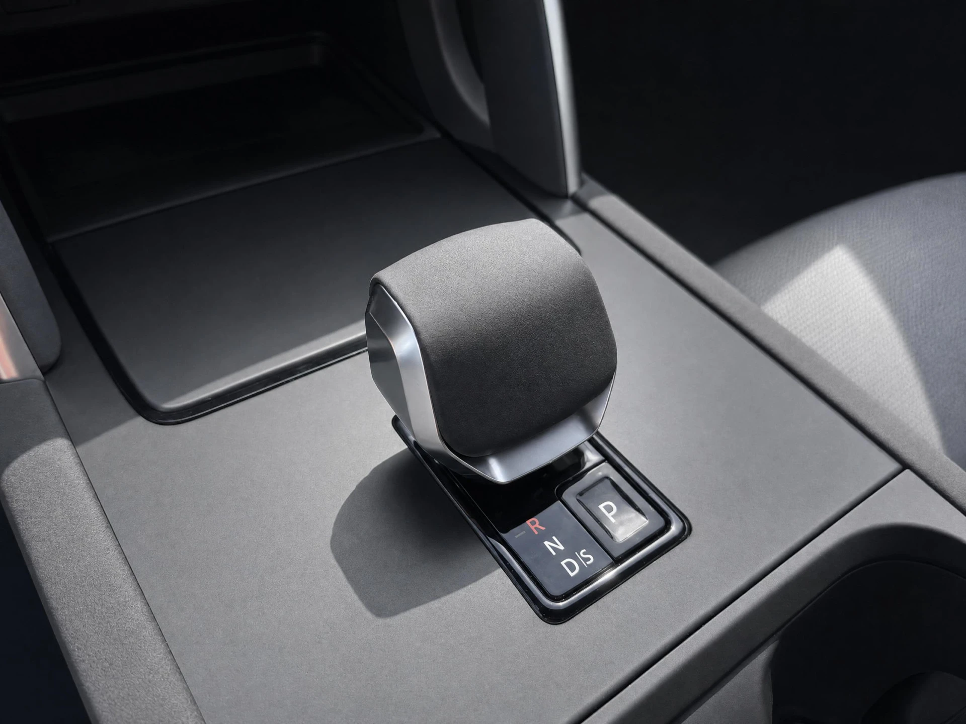 Land Rover Discovery Sport 2025 - 1.5 P270e PHEV Dynamic SE | Panorama | 360gr camera | afbeelding 23